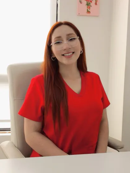 Antonela Ríos, matrona, en su box de atención en Concepción